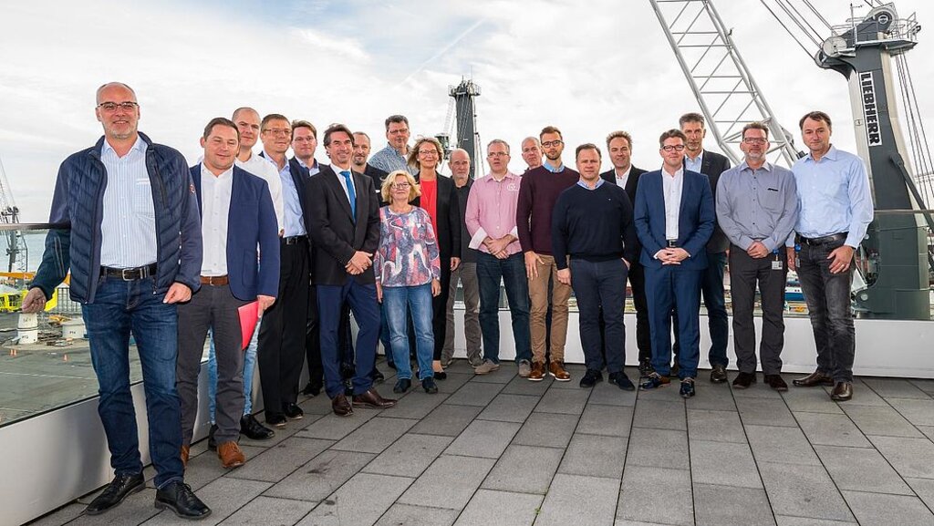 Gruppenfoto im Hafen
